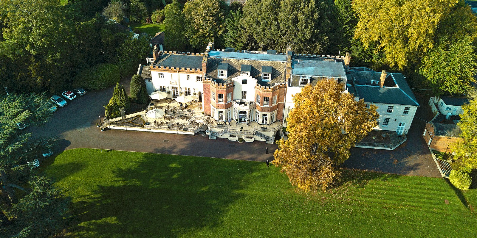 Tips To Save Money When Booking A County Hotel